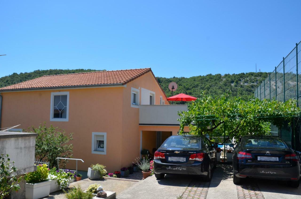 Apartments Lilly - Studio Rijeka Bagian luar foto