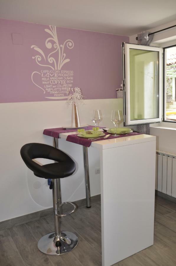 Apartments Lilly - Studio Rijeka Bagian luar foto